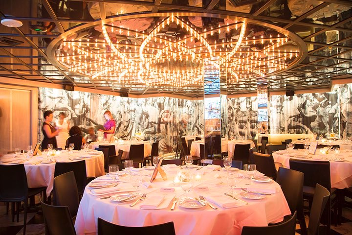 Private event dinner with star lighting in the ceiling